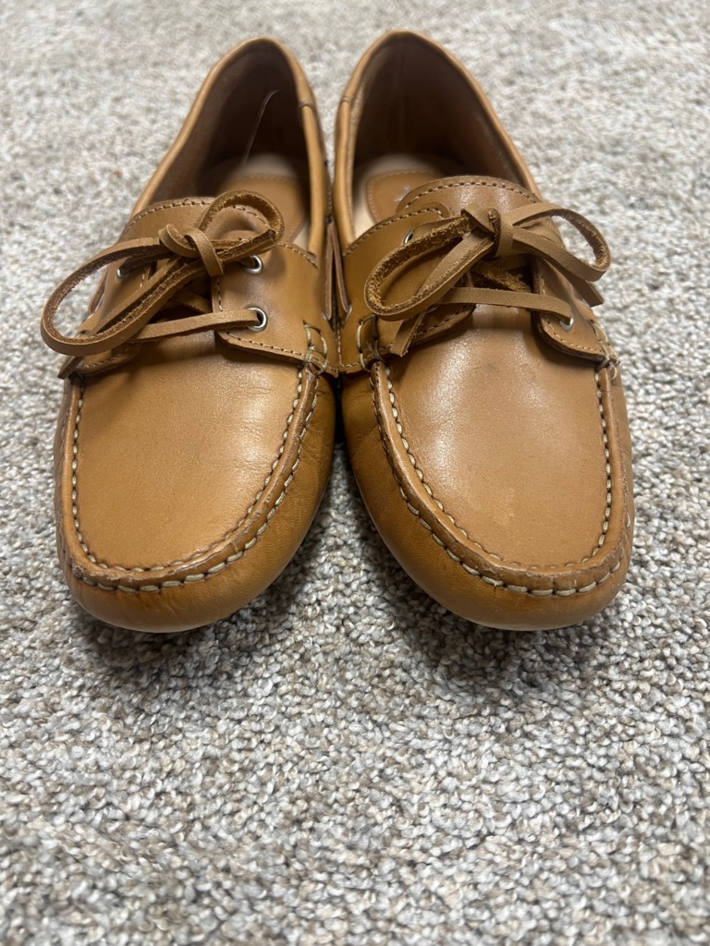 Leather driving moccasin loafer Women’s Classic Leather Boat Shoes - Tan